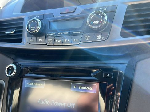 Used 2016 Honda Odyssey Touring image 23