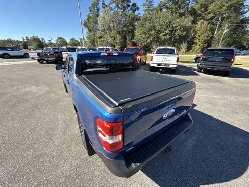 Used 2024 Ford Maverick Lariat image 9