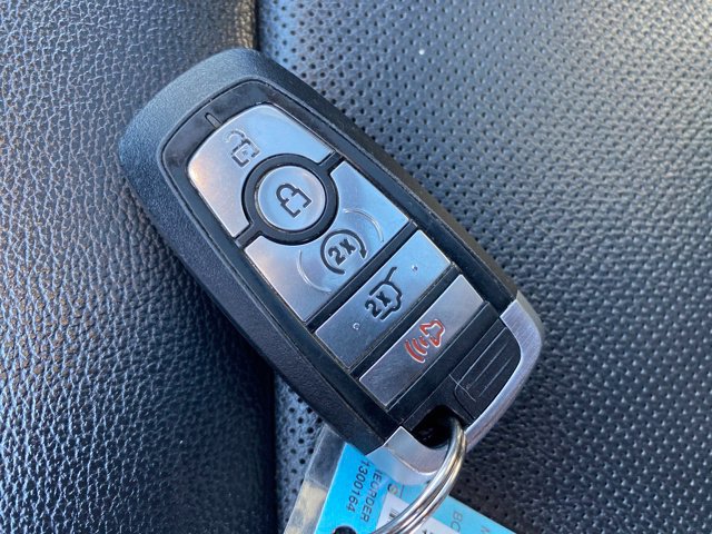 Used 2022 Ford Explorer Limited AWD/4WD image 25