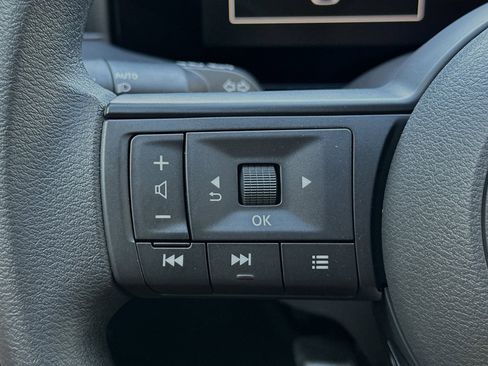 Certified 2025 Nissan Kicks S image 37