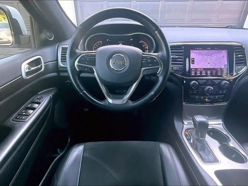 Used 2021 Jeep Grand Cherokee Laredo X RWD image 5