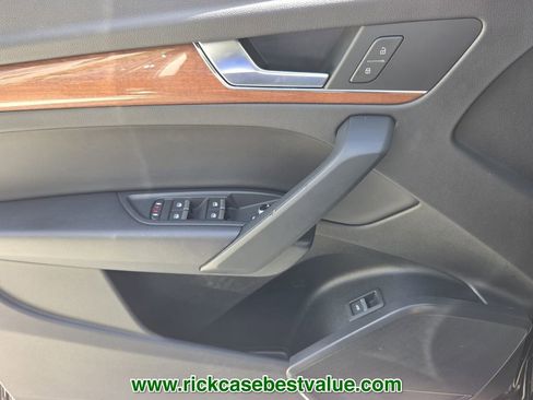 Used 2021 Audi Q5 2.0T Premium image 33