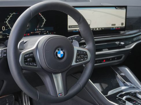 Certified 2025 BMW X6 xDrive40i w/ Climate Comfort Package image 7
