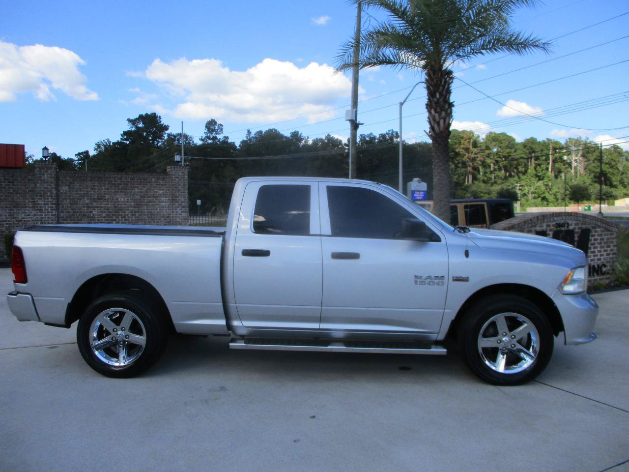 Used 2014 RAM 1500 Express AWD/4WD image 25