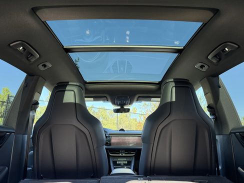 Used 2025 Porsche Macan 4S Electric image 37