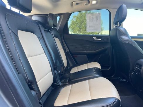 Used 2021 Ford Escape Titanium w/ Titanium Elite Package AWD/4WD image 24
