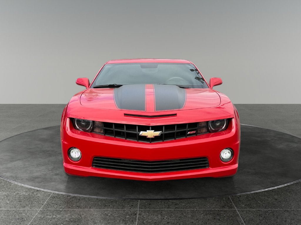 Used 2010 Chevrolet Camaro SS w/ RS Package RWD image 2
