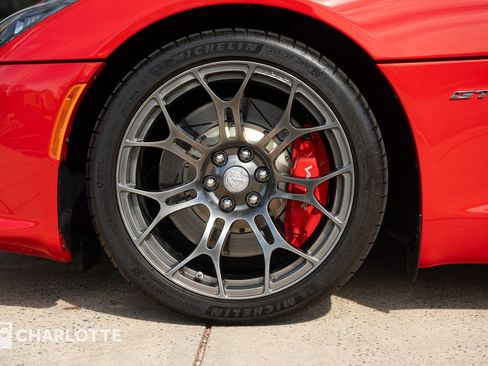 Used 2013 SRT Viper GTS w/ GTS Laguna Interior Pkg image 13