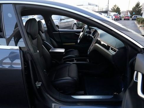 Used 2017 Tesla Model S 75D AWD/4WD image 29