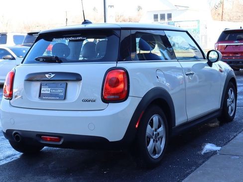Used 2017 MINI Cooper 2-Door Hardtop image 5
