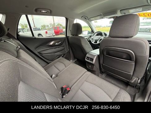 Used 2024 GMC Terrain SLE FWD image 10