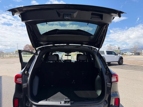 Used 2025 Ford Escape ST-Line AWD/4WD image 28