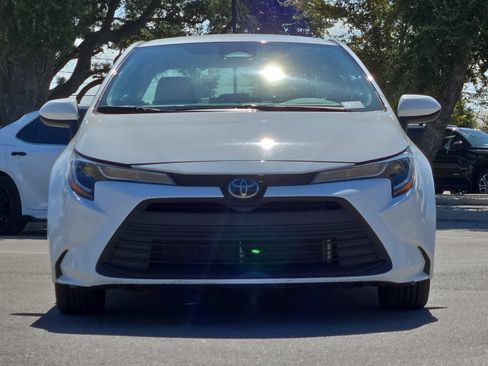 Certified 2025 Toyota Corolla LE FWD image 8