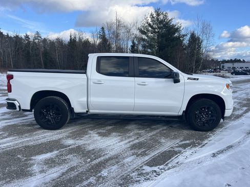 Used 2024 Chevrolet Silverado 1500 RST w/ Z71 Off-Road Package image 4