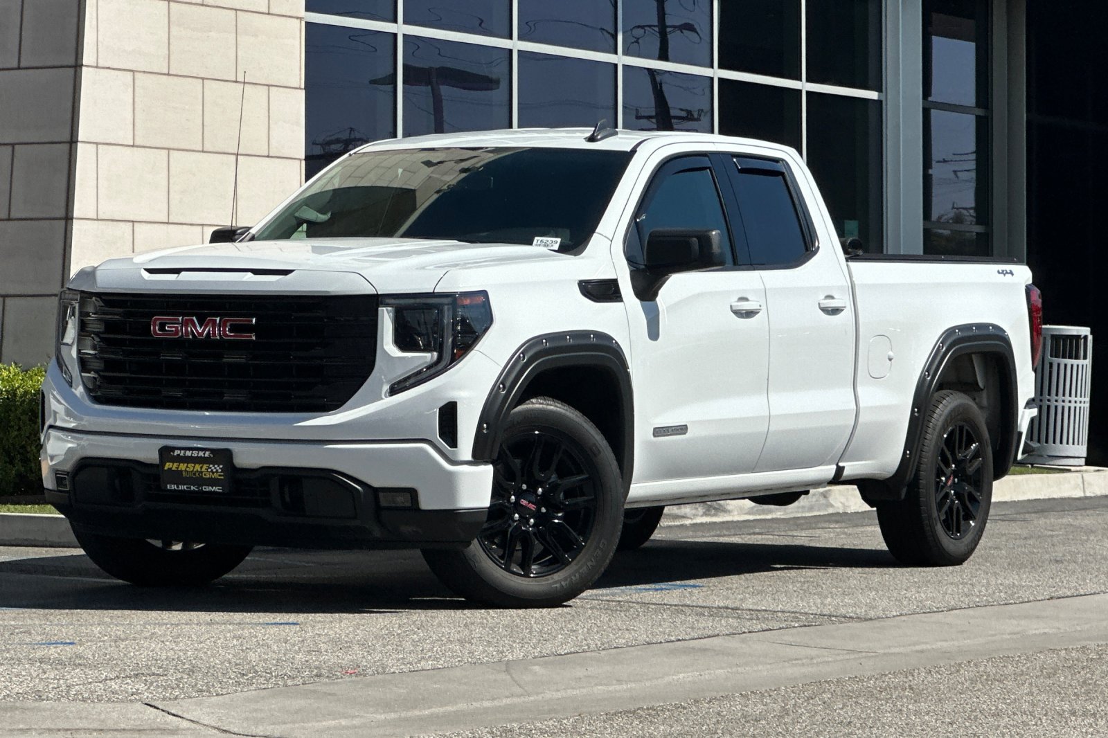Certified 2023 GMC Sierra 1500 Elevation AWD/4WD image 8