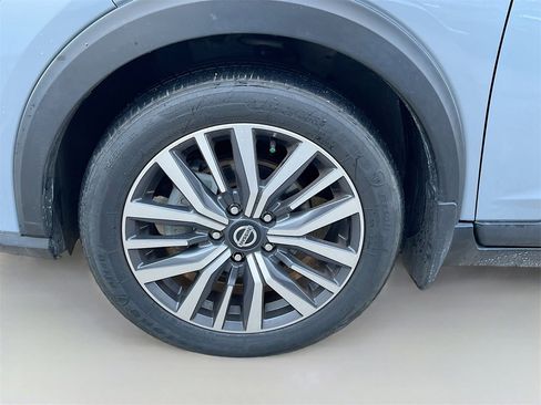 Used 2021 Nissan Kicks SR image 27