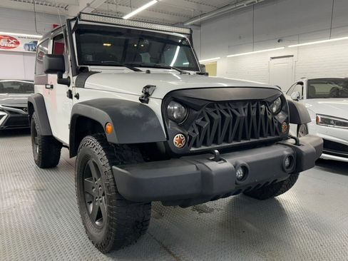 Used 2013 Jeep Wrangler Sport AWD/4WD image 4