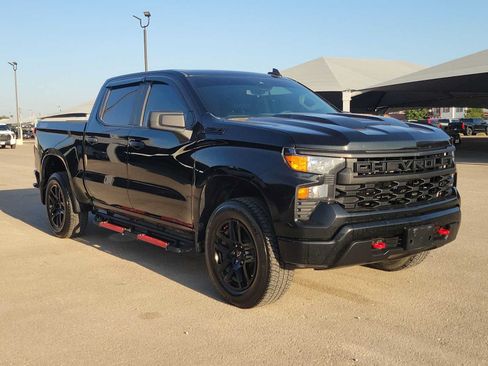 Used 2024 Chevrolet Silverado 1500 Custom Trail Boss w/ LPO, Dark Essentials Package AWD/4WD image 2