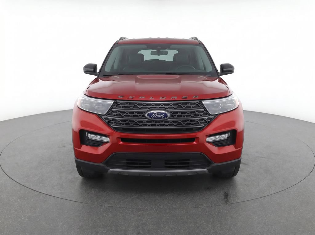 Used 2023 Ford Explorer XLT w/ Equipment Group 202A AWD/4WD image 5
