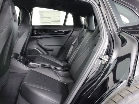 New 2026 Porsche Panamera RWD image 17