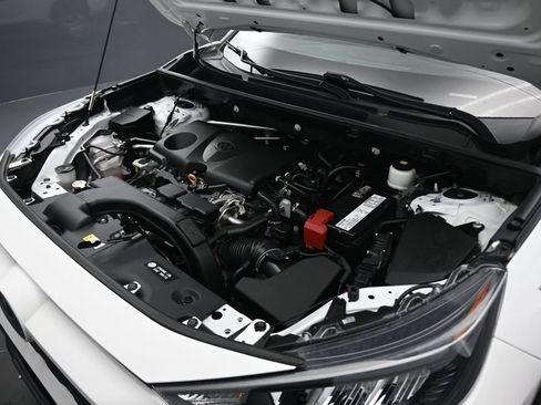 Used 2019 Toyota RAV4 LE FWD image 45