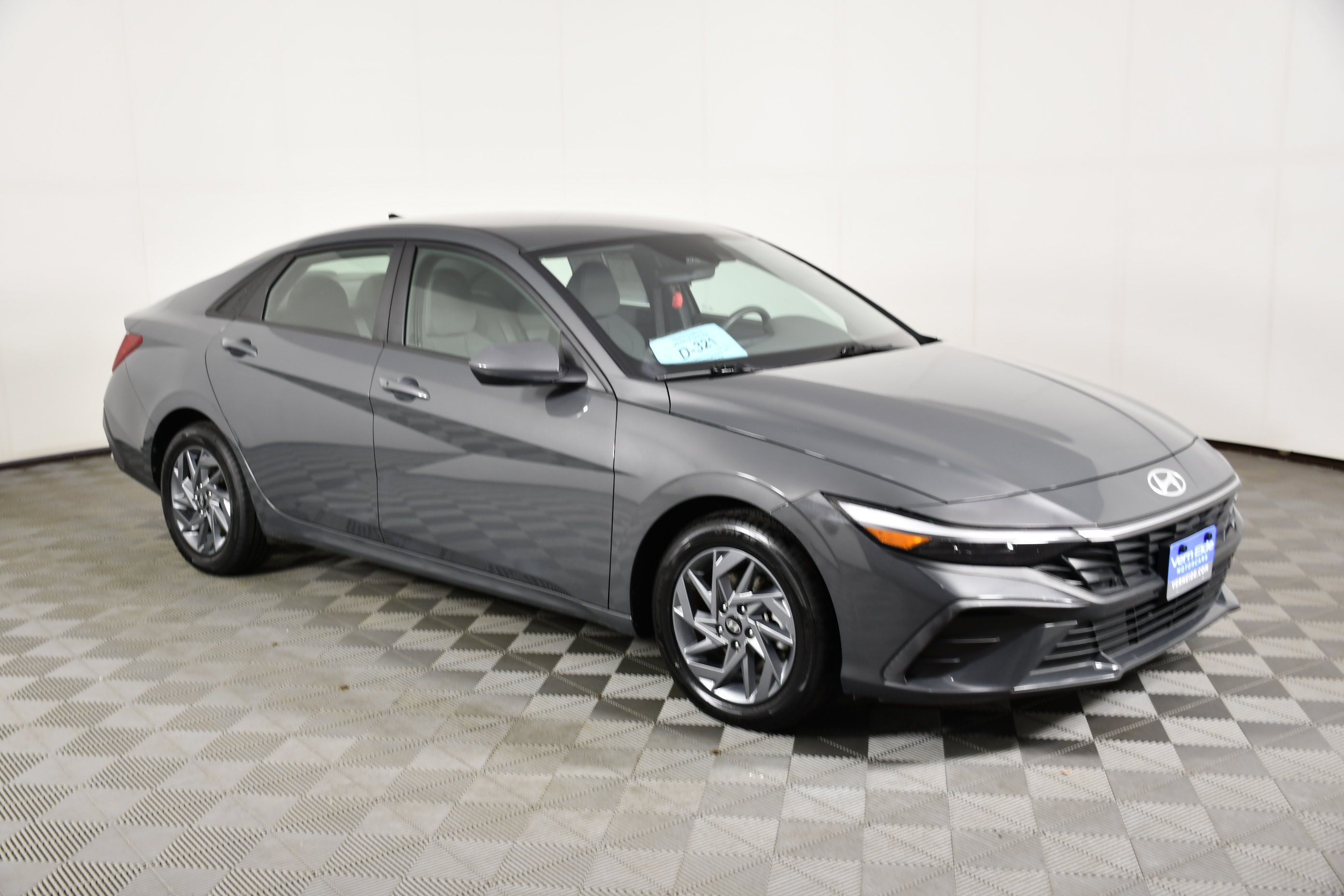 Used 2024 Hyundai Elantra SEL FWD image 8