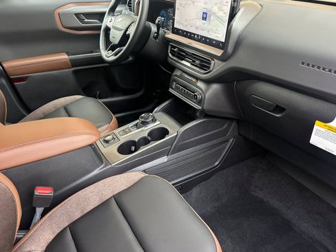 New 2025 Ford Bronco Sport Outer Banks w/ Outer Banks Tech Package+ AWD/4WD image 15