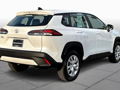 Used 2026 Toyota Corolla Cross L image 12
