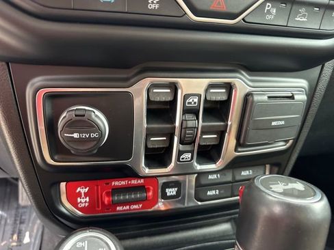 Used 2021 Jeep Wrangler Unlimited Rubicon 4xe w/ Steel Bumper Group image 32