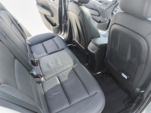 Used 2017 Hyundai Elantra Limited w/ Limited Tech Package 04 FWD image 24