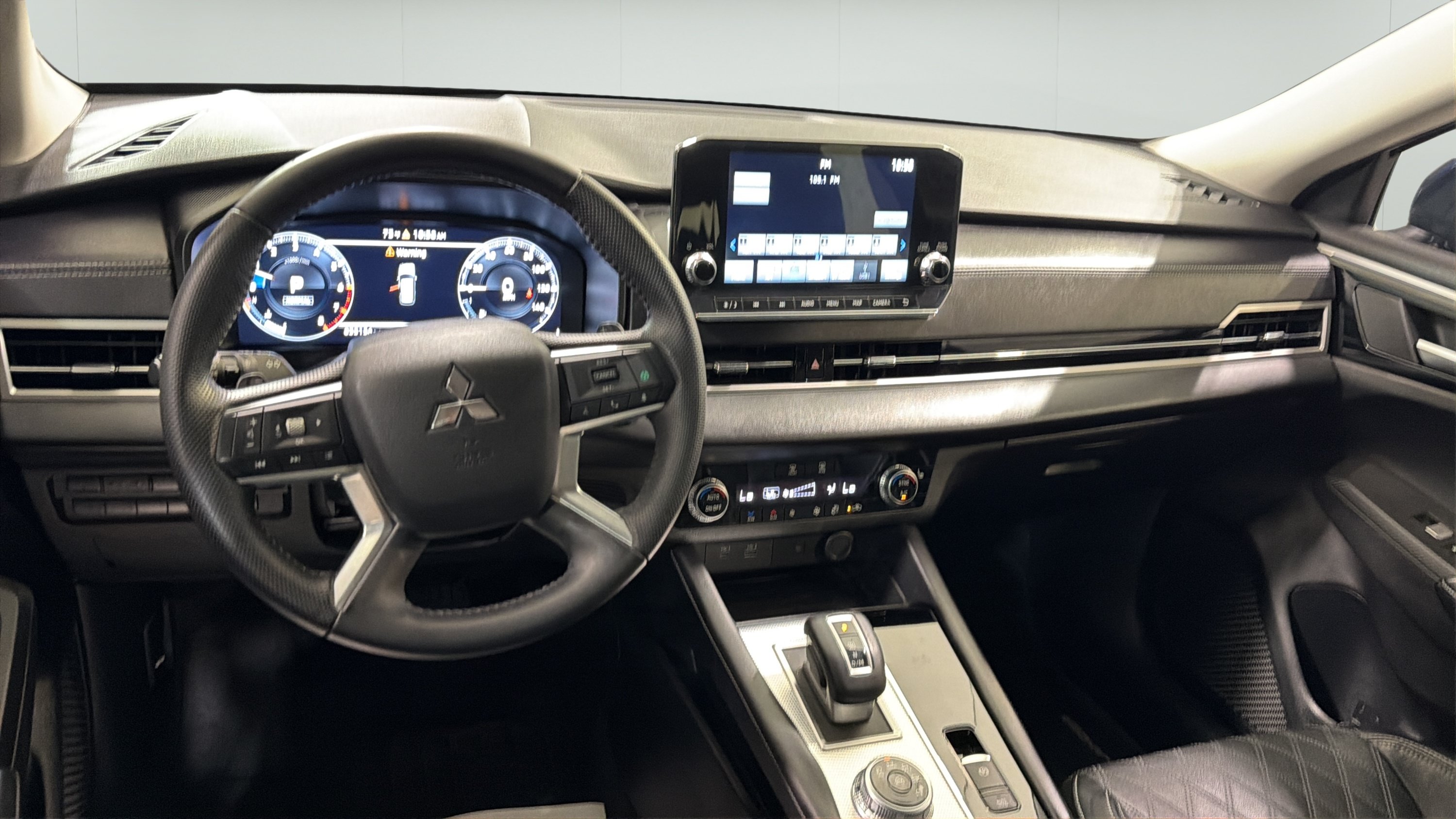 Used 2024 Mitsubishi Outlander SEL FWD image 21