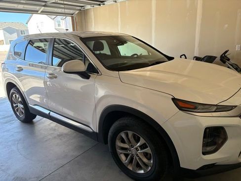 Used 2019 Hyundai Santa Fe SE AWD/4WD image 4