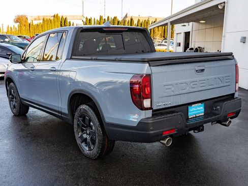 New 2026 Honda Ridgeline Black Edition image 8
