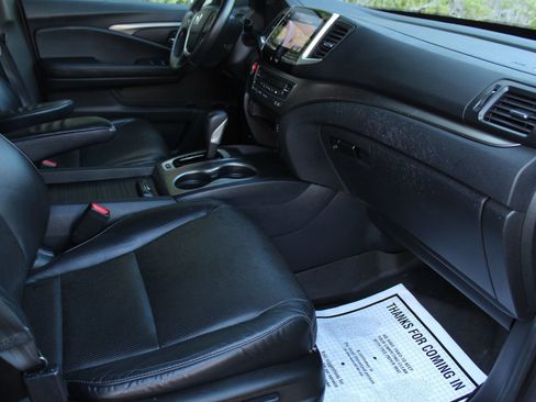 Used 2019 Honda Ridgeline RTL-T image 17