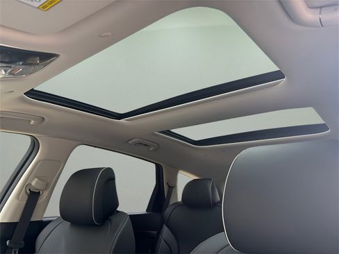 New 2025 Genesis GV80 2.5T Prestige image 17