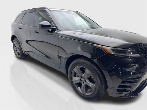 Used 2025 Land Rover Range Rover Velar Dynamic SE image 12