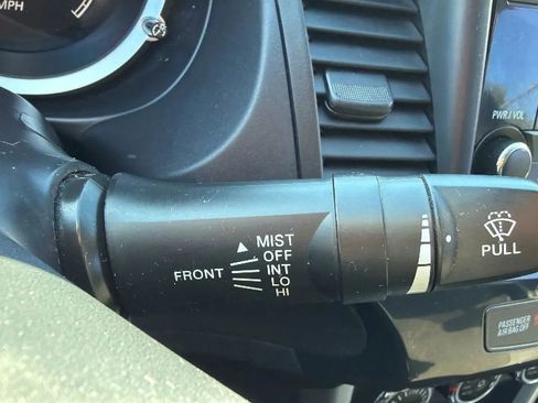 Used 2016 Mitsubishi Lancer ES FWD image 13