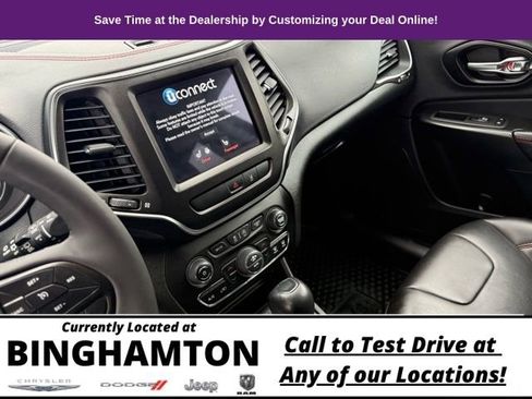 Used 2022 Jeep Cherokee Trailhawk image 14
