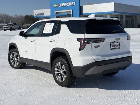 Used 2025 Chevrolet Equinox LT image 3