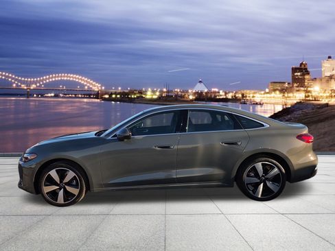 Used 2025 Audi A5 2.0T Premium Plus w/ Premium Plus image 2