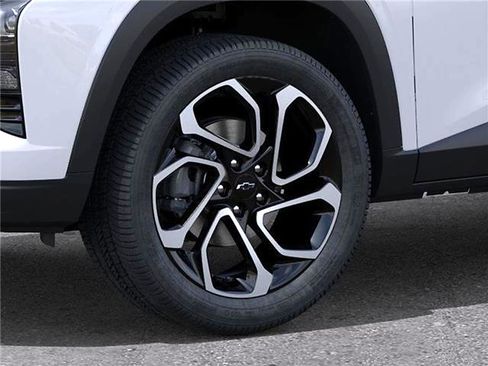New 2026 Chevrolet Trax RS w/ Sunroof Package image 9