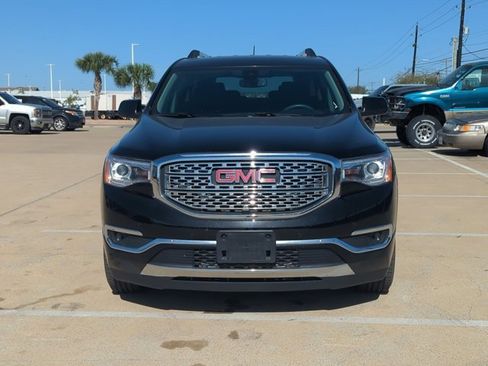 Used 2019 GMC Acadia Denali w/ Technology Package image 2