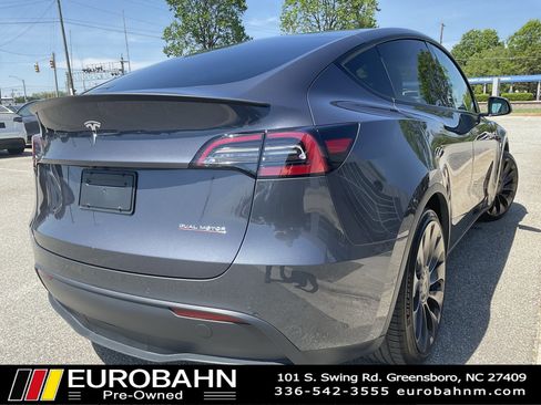 Used 2022 Tesla Model Y Performance AWD/4WD image 5