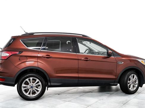 Certified 2018 Ford Escape SEL FWD image 7