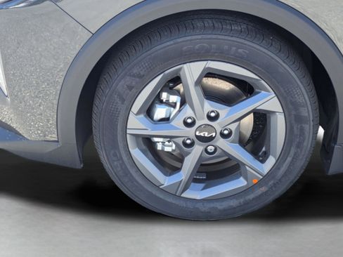 New 2026 Kia K4 LXS image 10