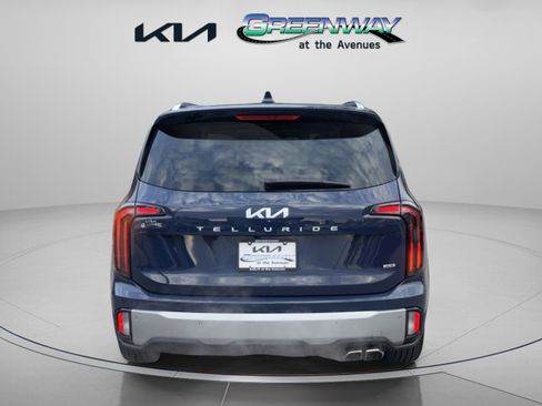 Used 2023 Kia Telluride SX image 3