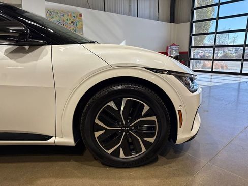 Used 2022 Kia EV6 GT-Line w/ GT-Line Suede Seat Package image 21