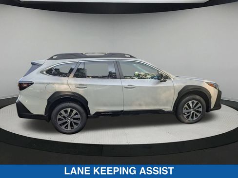 Certified 2025 Subaru Outback Premium AWD/4WD image 2