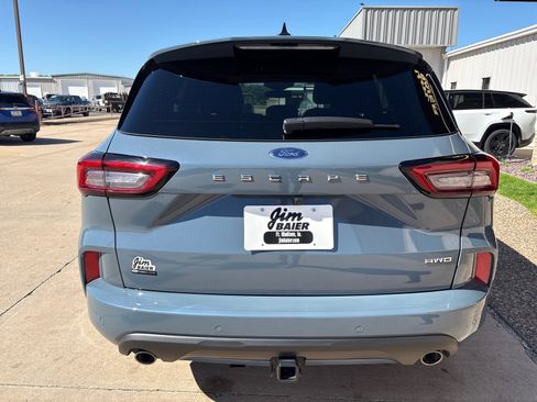 Used 2023 Ford Escape ST-Line Elite AWD/4WD image 9