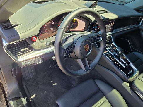 Certified 2023 Porsche Panamera 4 Platinum Edition w/ Assistance Package AWD/4WD image 5